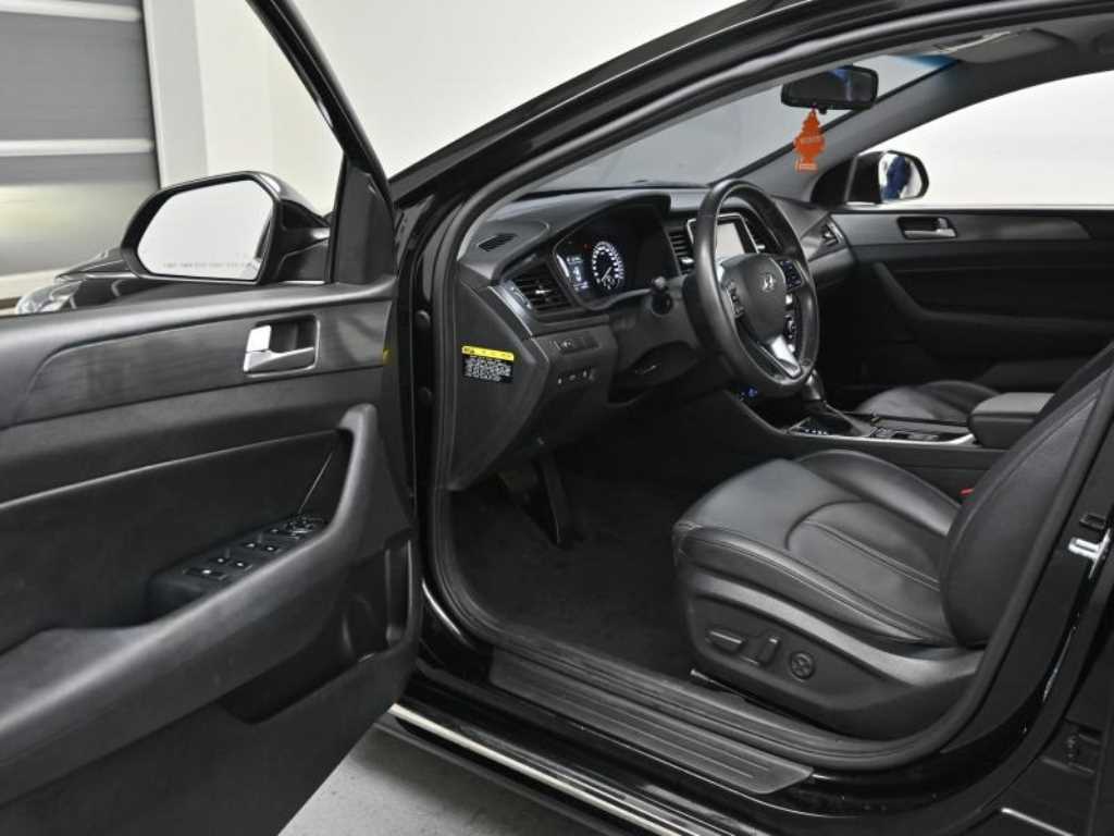 HYUNDAI Sonata - Vista 11