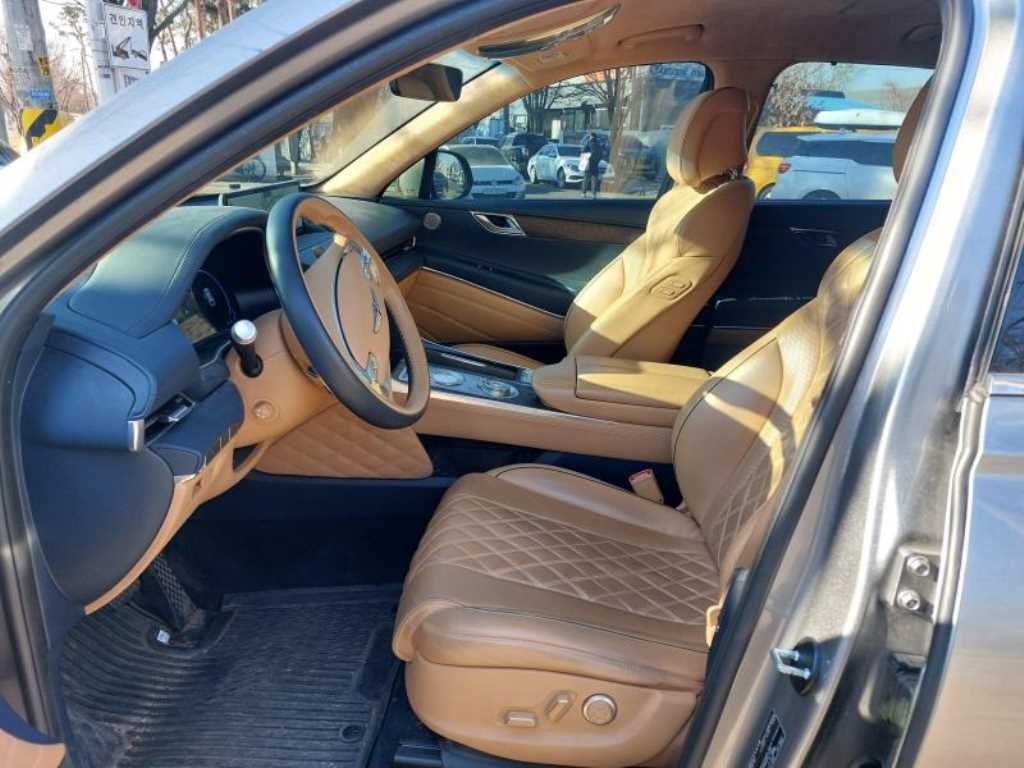 Genesis GV80 - Vista 8