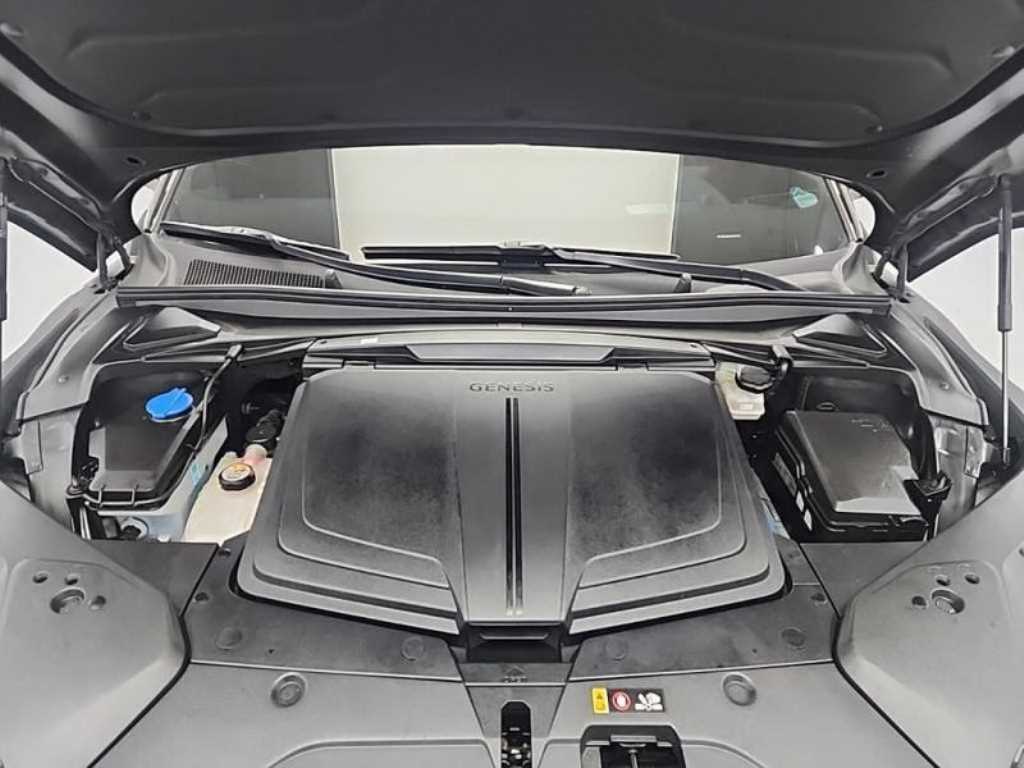 Genesis GV60 - Vista 5