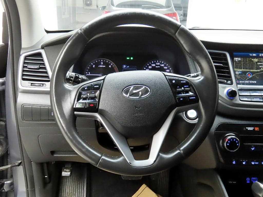 HYUNDAI Tucson - Vista 7
