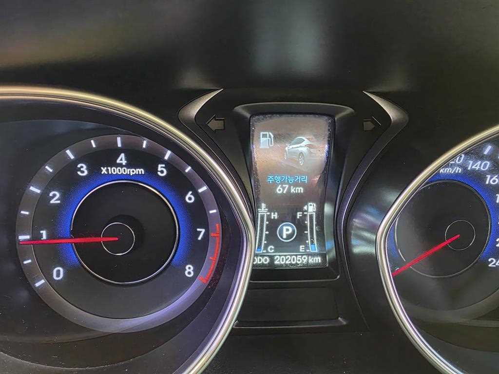 HYUNDAI Avante 2011 skyblue - Importación desde Corea - HF Imports Iquique - Foto 18