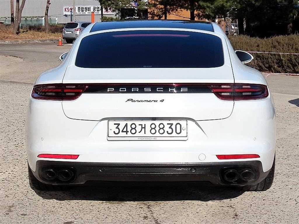 Porsche Panamera - Vista 4