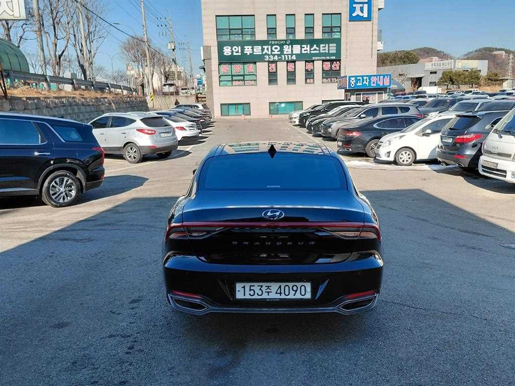 HYUNDAI Grandeur - Vista 4