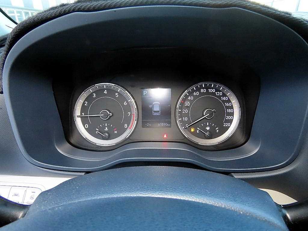 HYUNDAI Venue - Vista 9