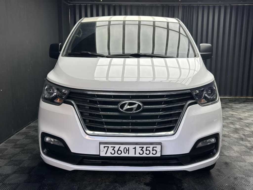 HYUNDAI Starex 2021 Blanco - Importación desde Corea - HF Imports Iquique - Foto 1