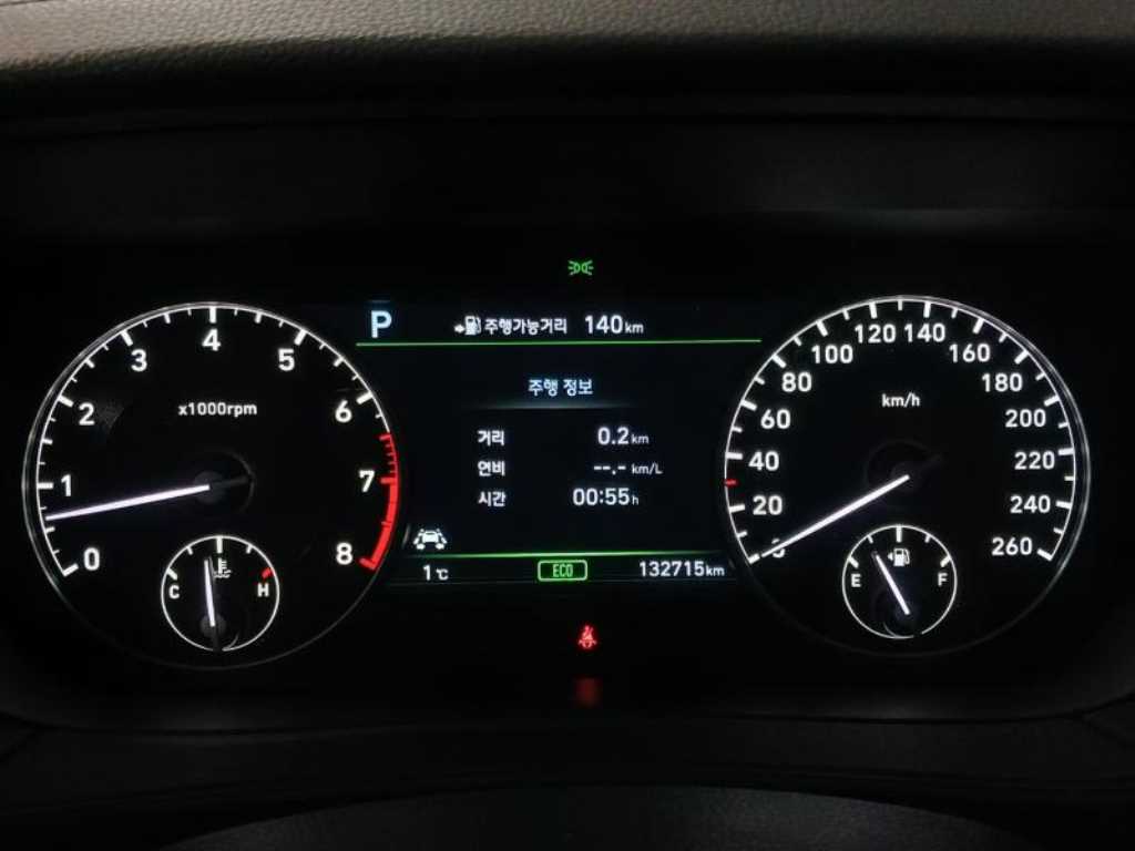 Genesis EQ900 - Vista 10