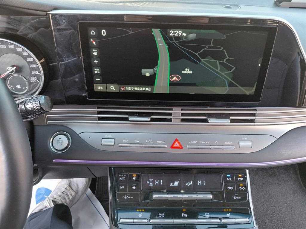 HYUNDAI Grandeur - Vista 7