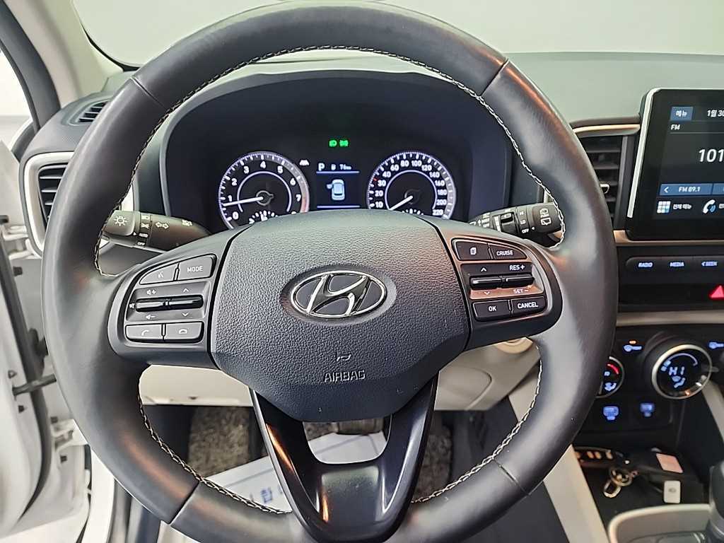 HYUNDAI Venue - Vista 9
