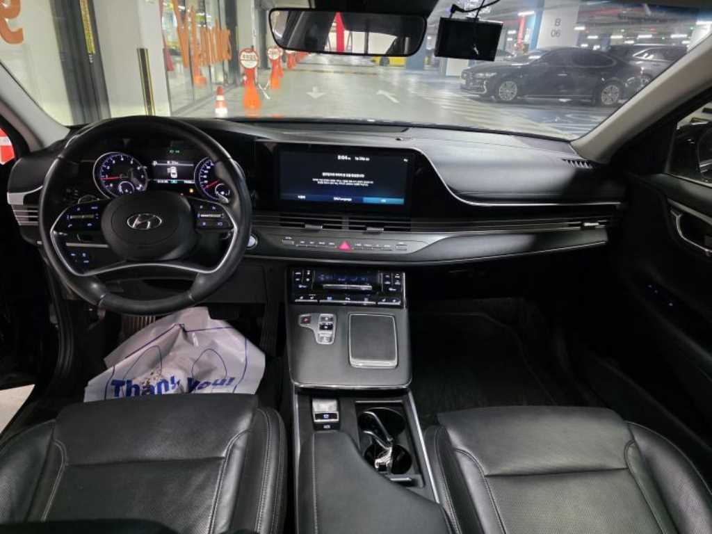 HYUNDAI Grandeur - Vista 11