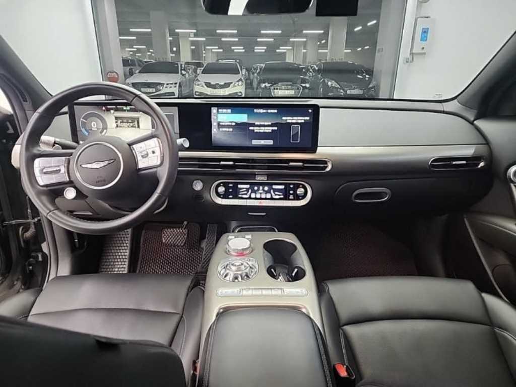 Genesis GV60 - Vista 7