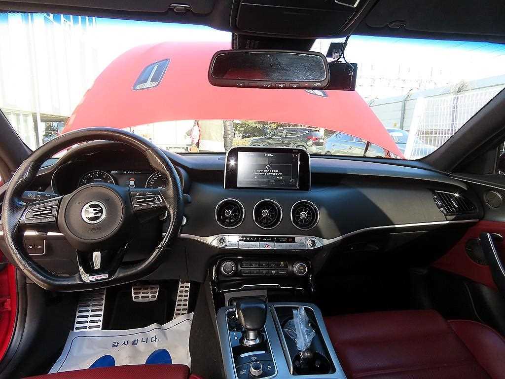 KIA Stinger - Vista 7