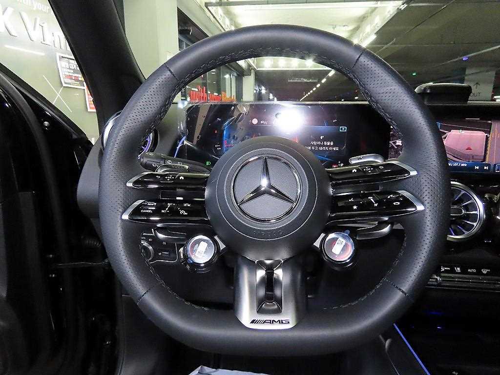 Mercedes Benz GLB Class - Vista 8