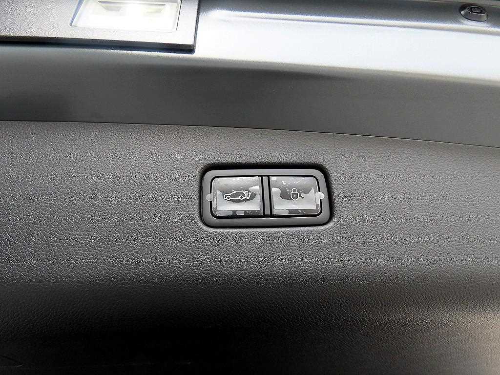 Genesis GV70 2025 Gris - Importación desde Corea - HF Imports Iquique - Foto 16