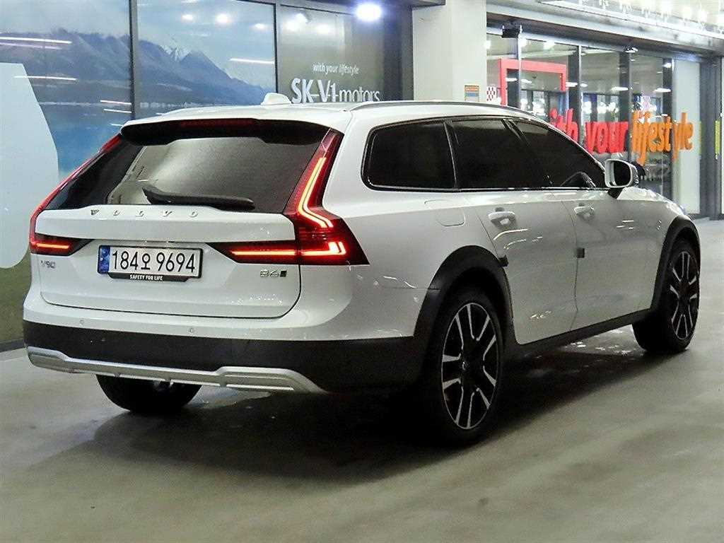 Volvo V90 - Vista 4