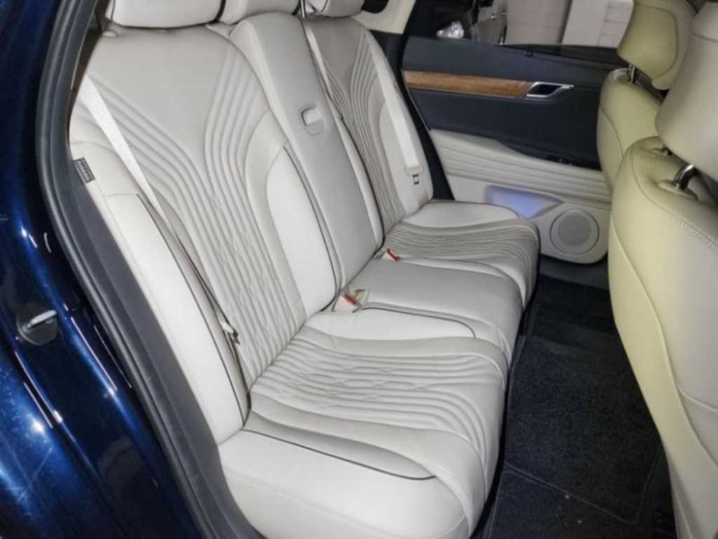 Genesis G80 - Vista 6