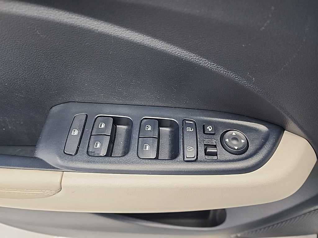 HYUNDAI Venue 2020 Blanco - Importación desde Corea - HF Imports Iquique - Foto 15