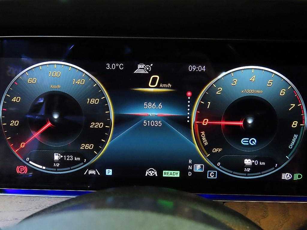 Mercedes Benz E class - Vista 9