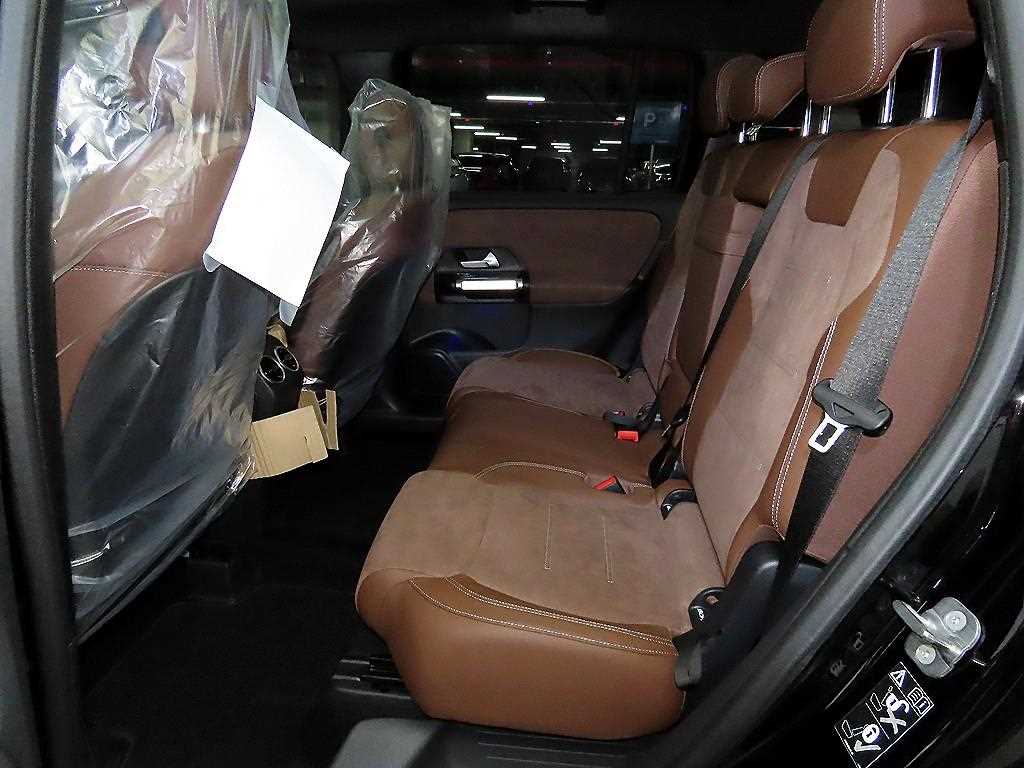 Mercedes Benz GLB Class - Vista 7