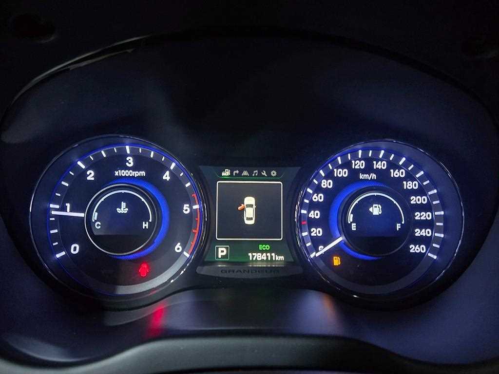 HYUNDAI Grandeur - Vista 9