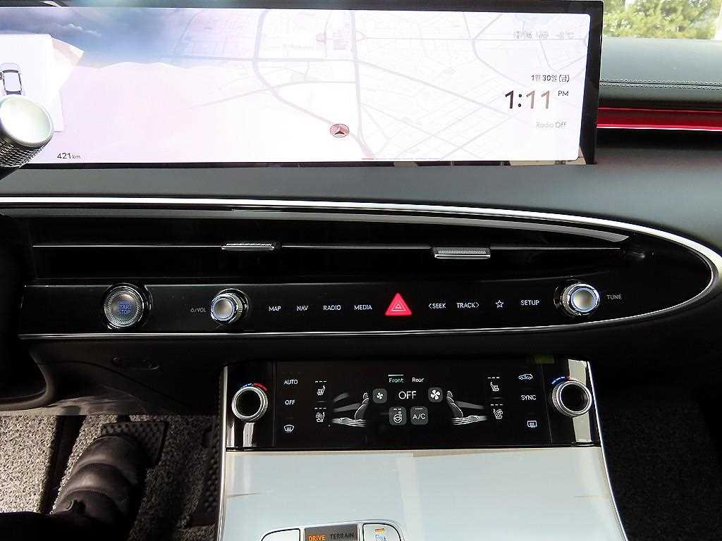 Genesis GV70 2025 Gris - Importación desde Corea - HF Imports Iquique - Foto 13