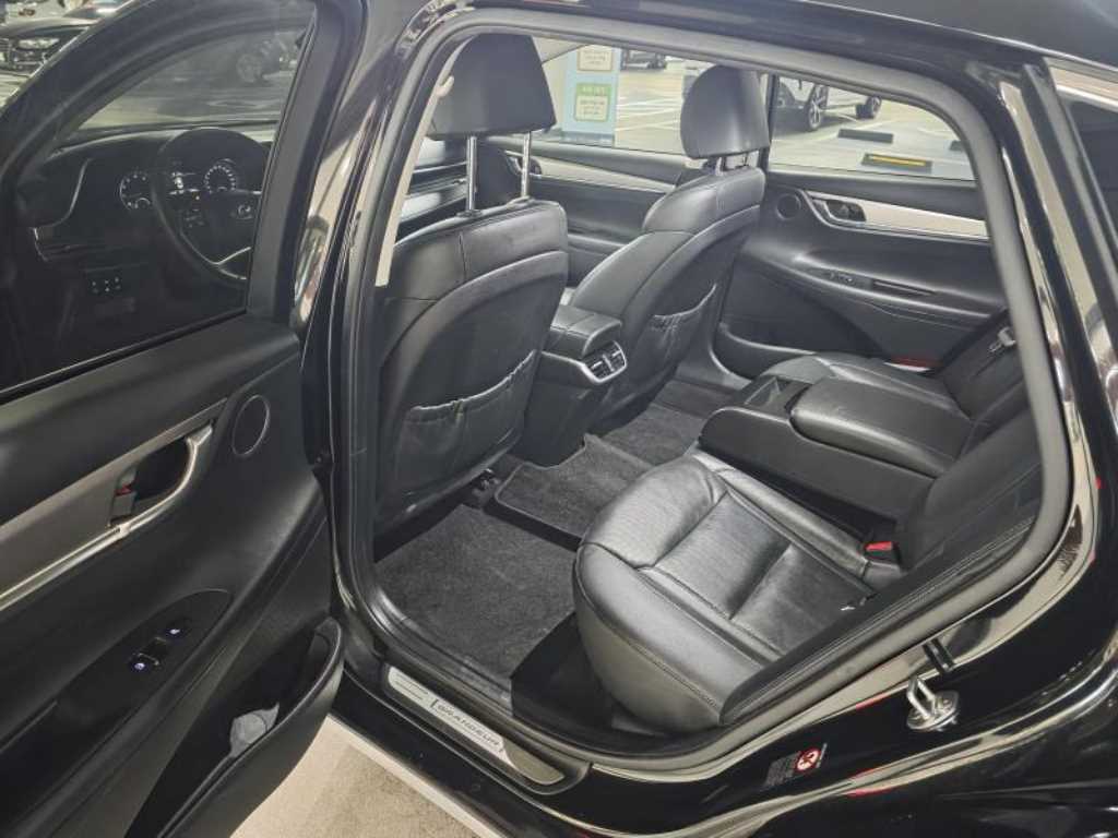 HYUNDAI Grandeur - Vista 9