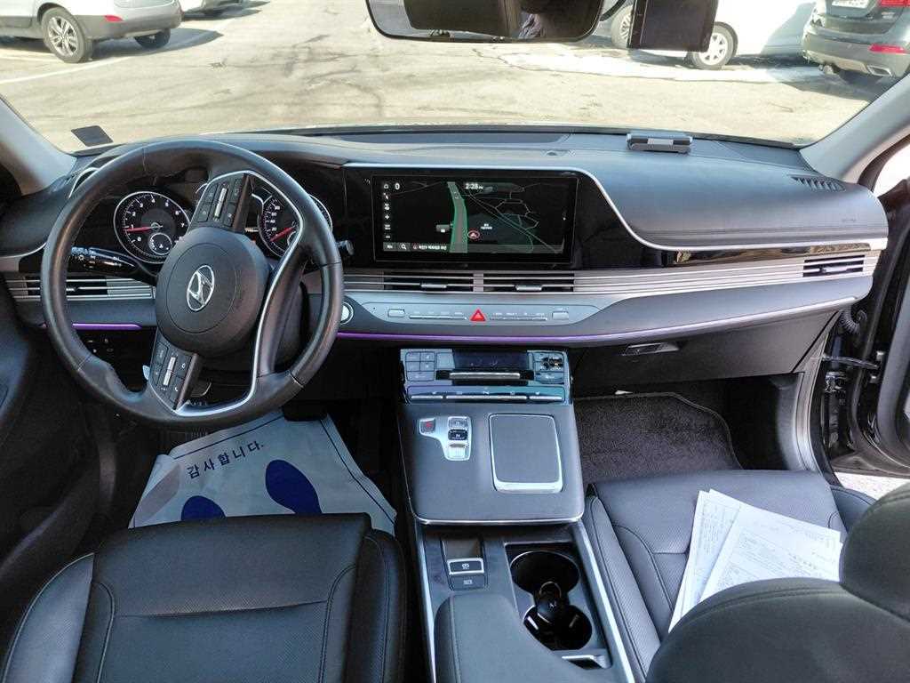 HYUNDAI Grandeur - Vista 9