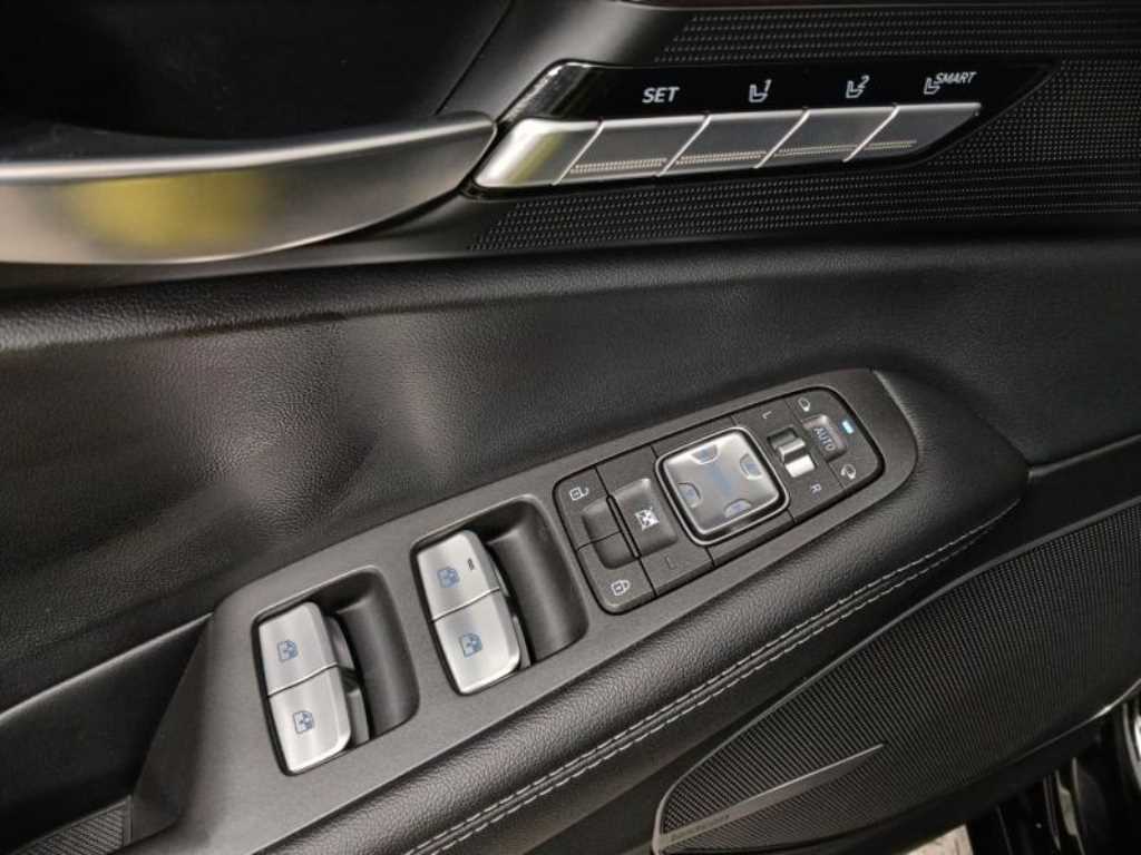 Genesis EQ900 - Vista 9