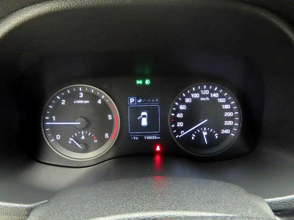 HYUNDAI Tucson - Vista 5