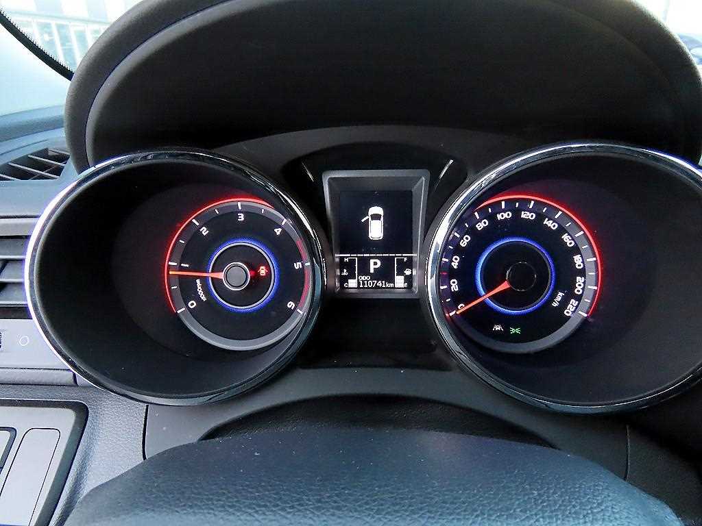 Ssangyong Tivoli - Vista 9