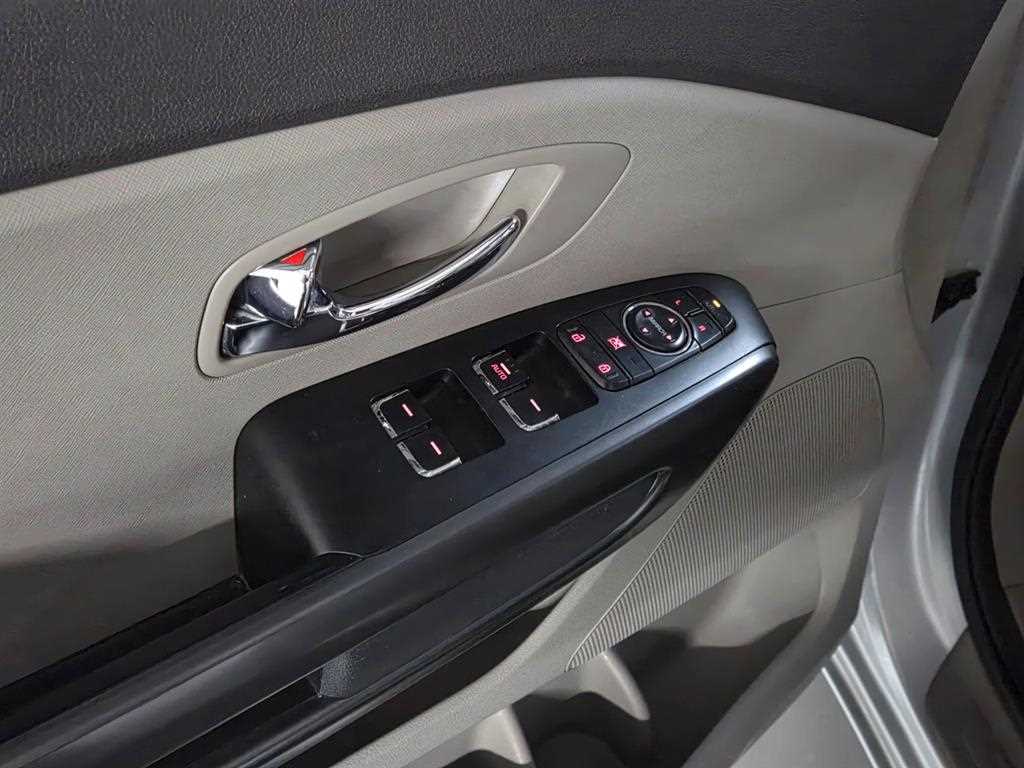 KIA Carnival - Vista 12