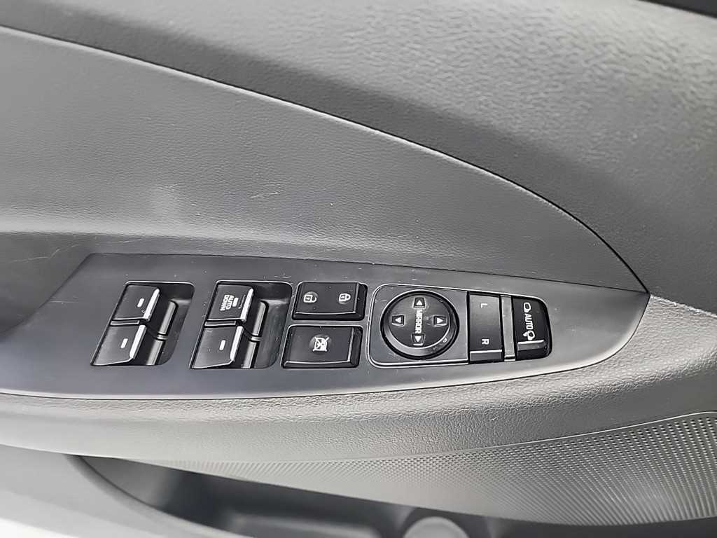 HYUNDAI Tucson 2019 Blanco - Importación desde Corea - HF Imports Iquique - Foto 17