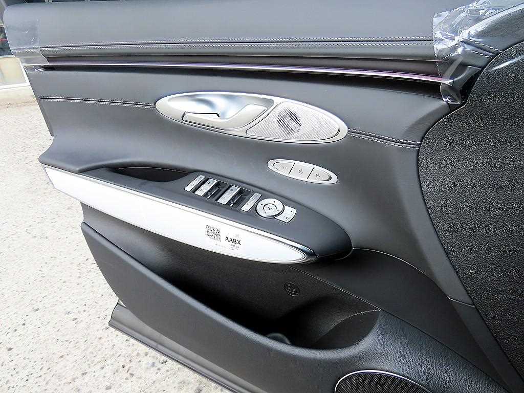 Genesis GV70 - Vista 11