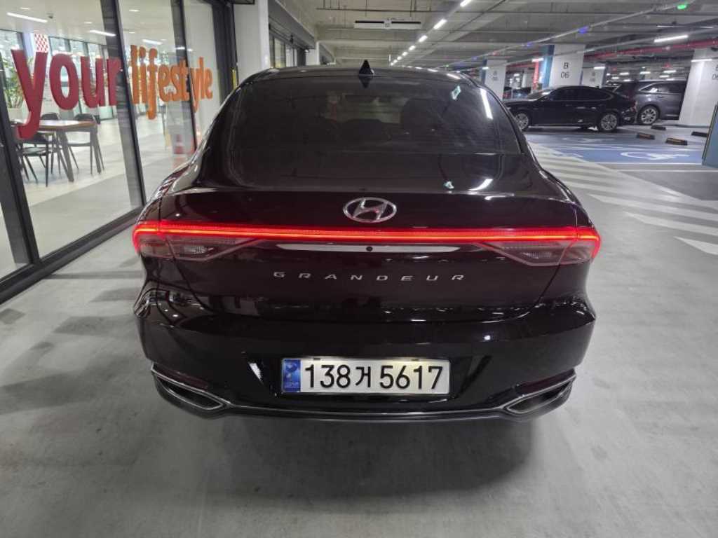 HYUNDAI Grandeur - Vista 5