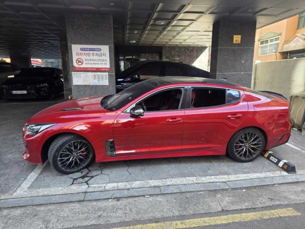 KIA Stinger - Vista 3