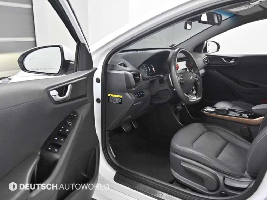 HYUNDAI Ioniq - Vista 11