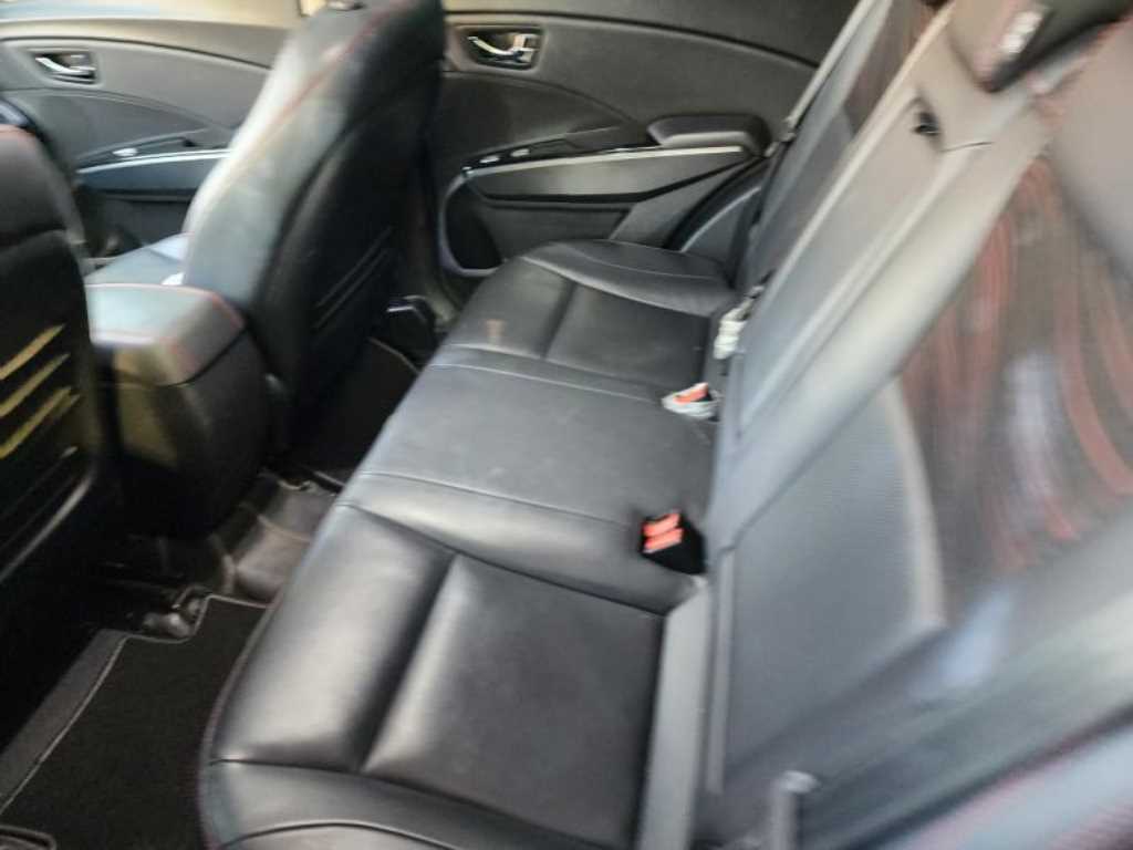 Ssangyong Tivoli - Vista 3