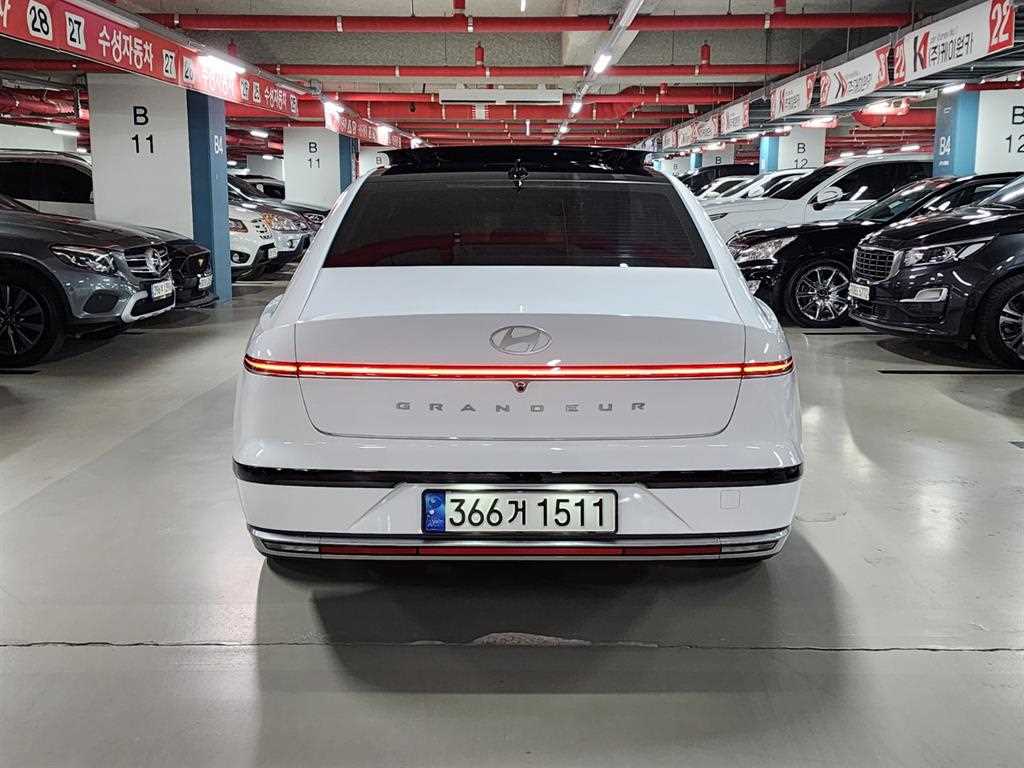 HYUNDAI Grandeur - Vista 5