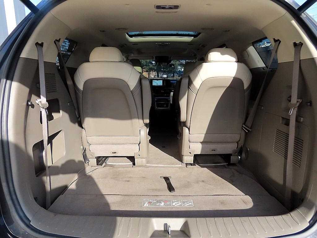 KIA Carnival 2023 Gris - Importación desde Corea - HF Imports Iquique - Foto 16