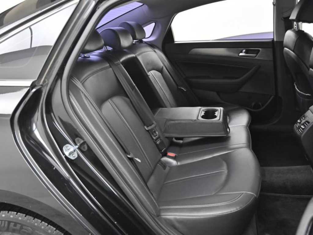 HYUNDAI Sonata - Vista 12