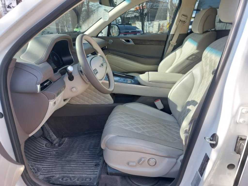 Genesis GV80 - Vista 11