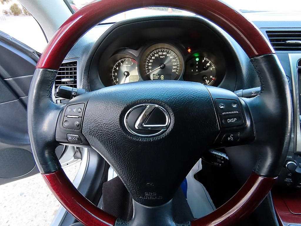 Lexus GS - Vista 8
