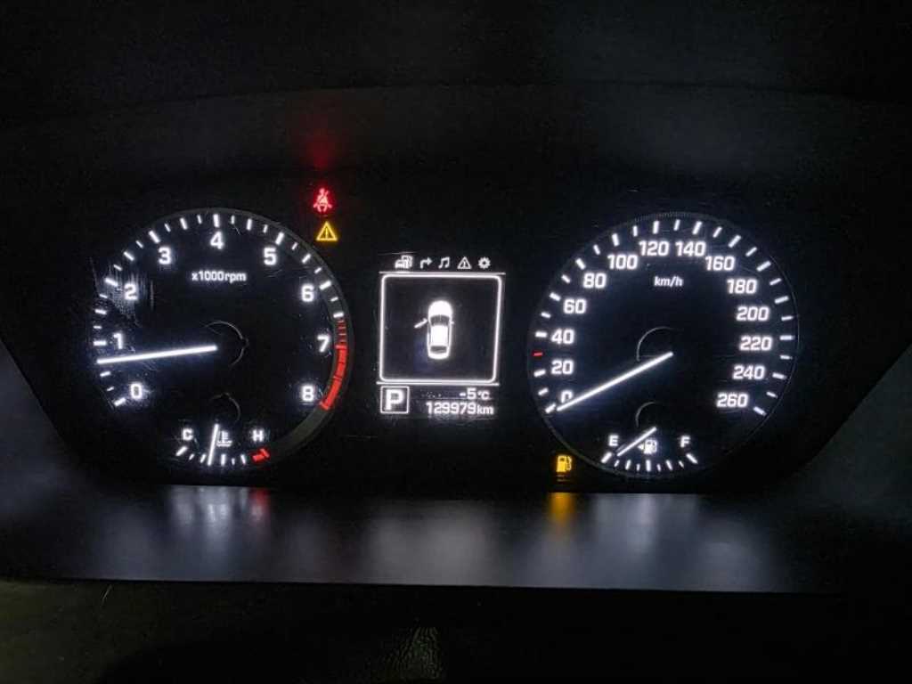 HYUNDAI Sonata - Vista 10