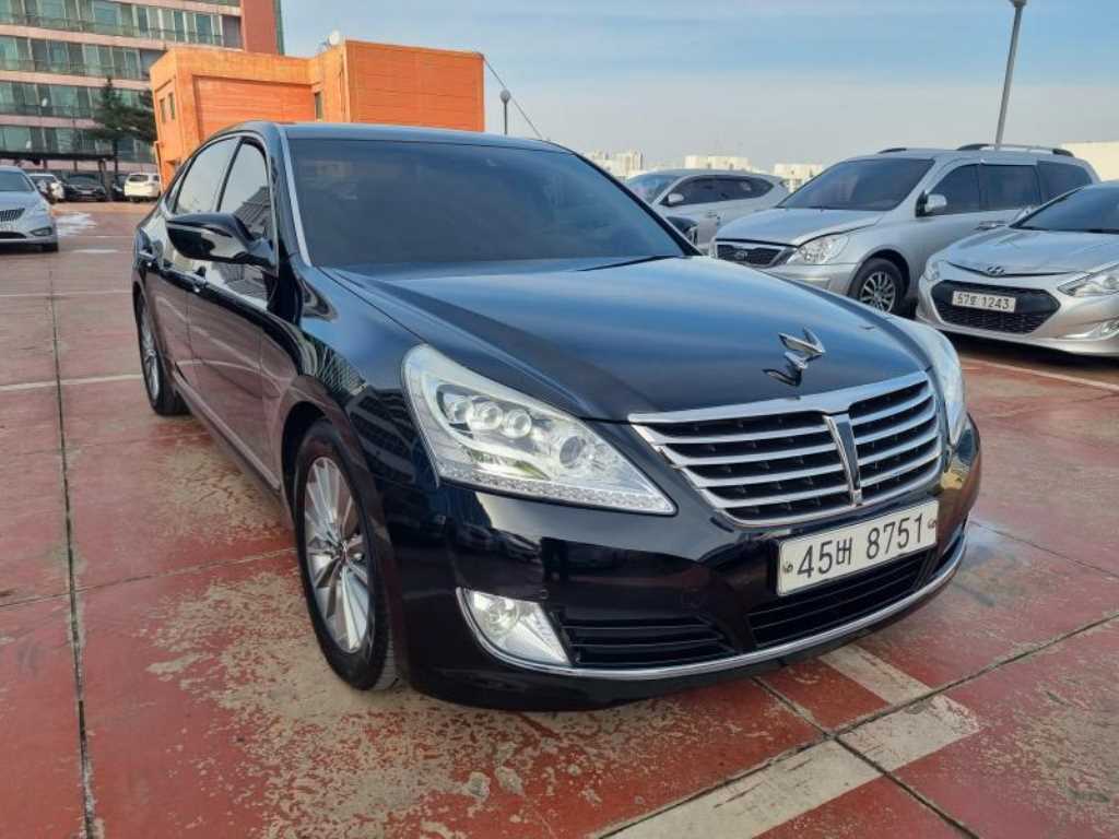 HYUNDAI Equus - Vista 5