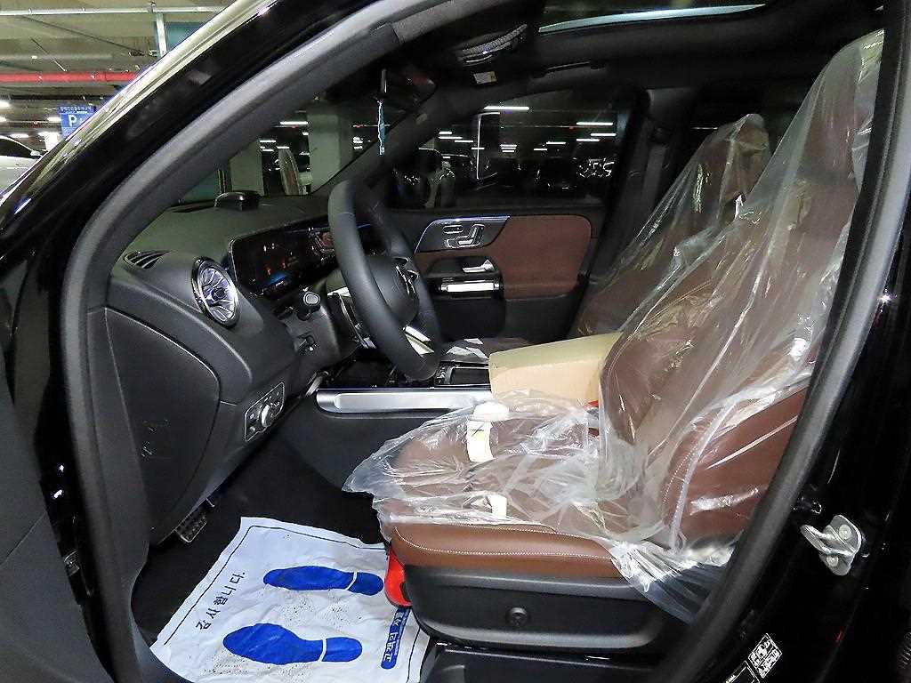 Mercedes Benz GLB Class - Vista 6