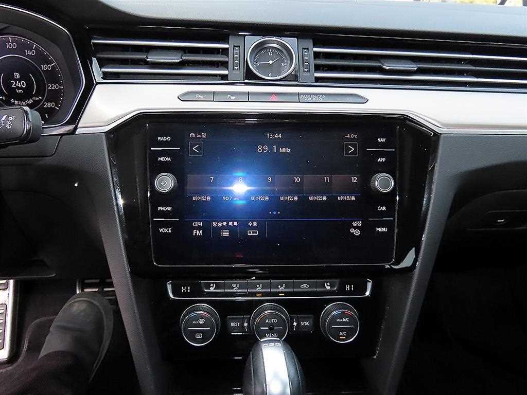 Volkswagen Arteon - Vista 12