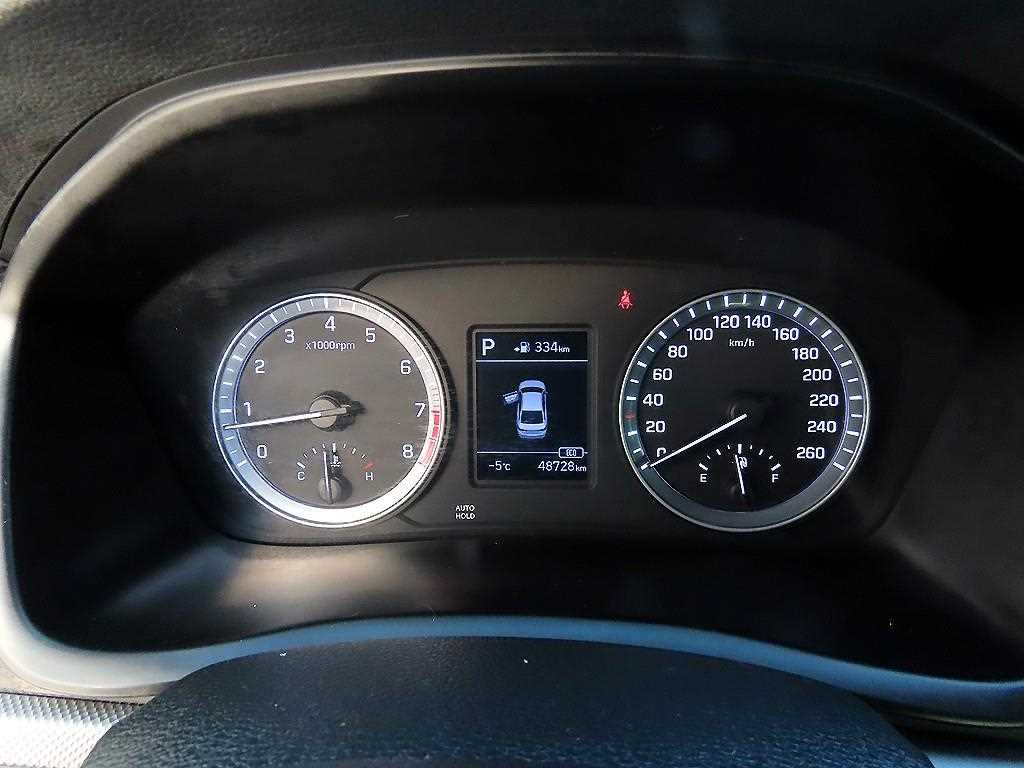 HYUNDAI Sonata - Vista 9