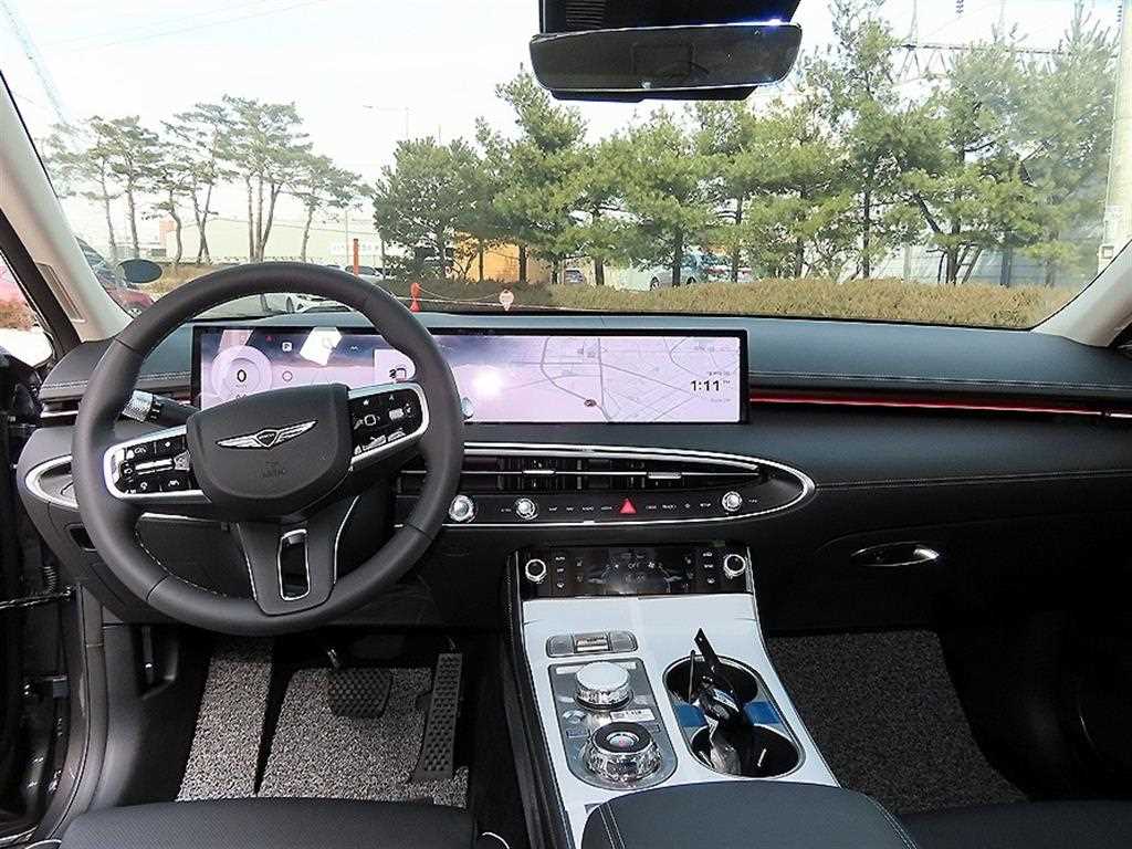 Genesis GV70 - Vista 7