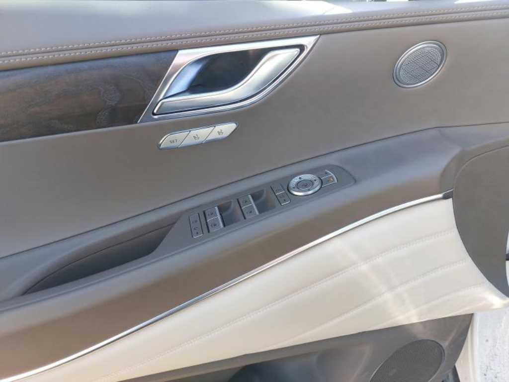 Genesis GV80 - Vista 10