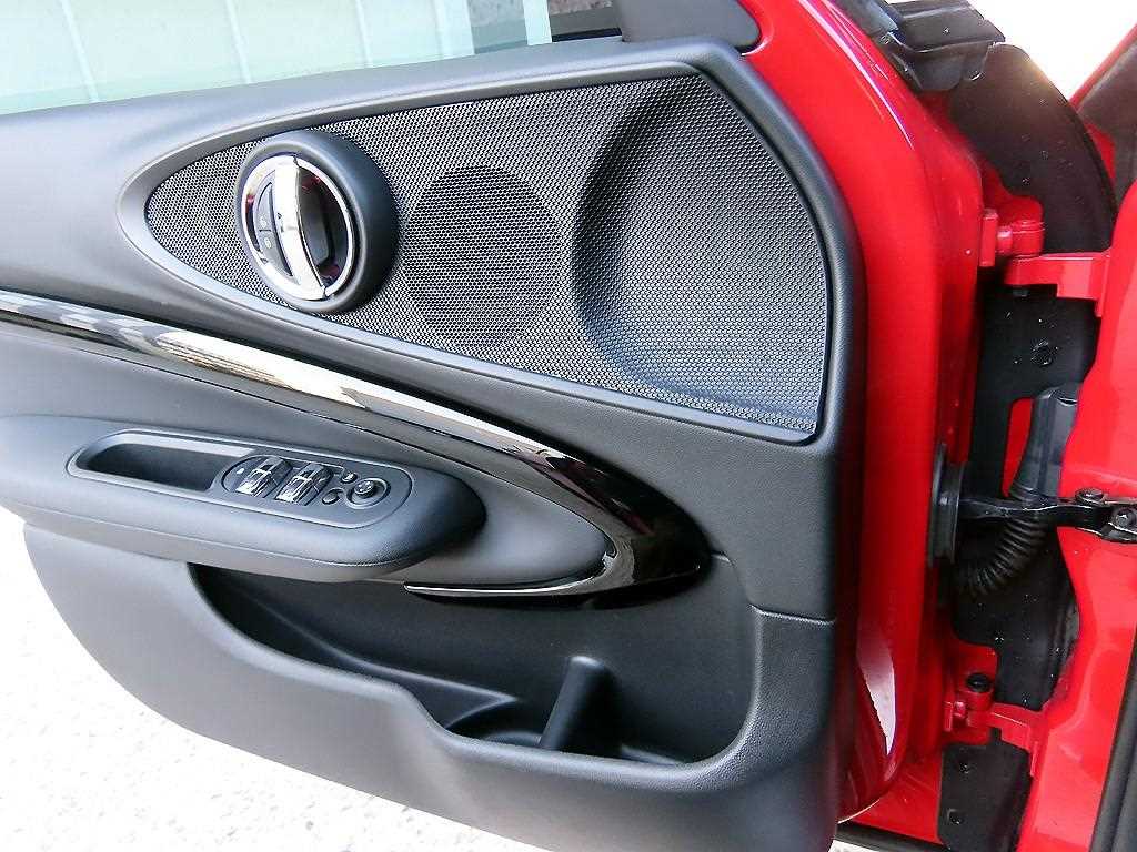 Mini Clubman - Vista 11