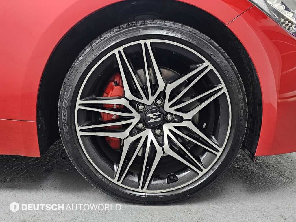 KIA Stinger - Vista 5